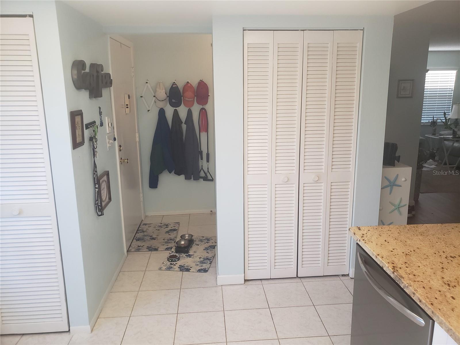 Image 4 of 38 For 9615 Brassie Court