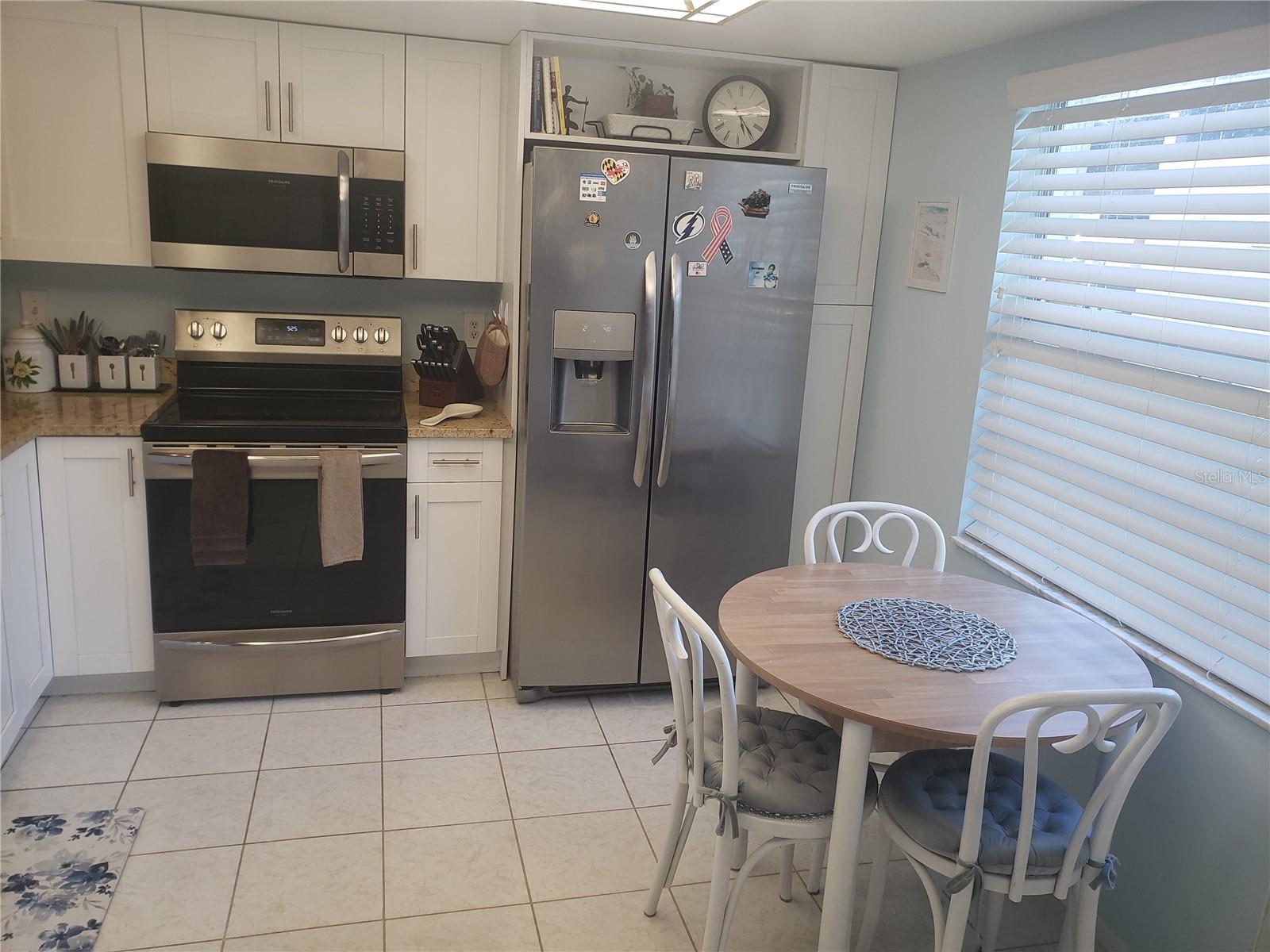 Image 7 of 38 For 9615 Brassie Court