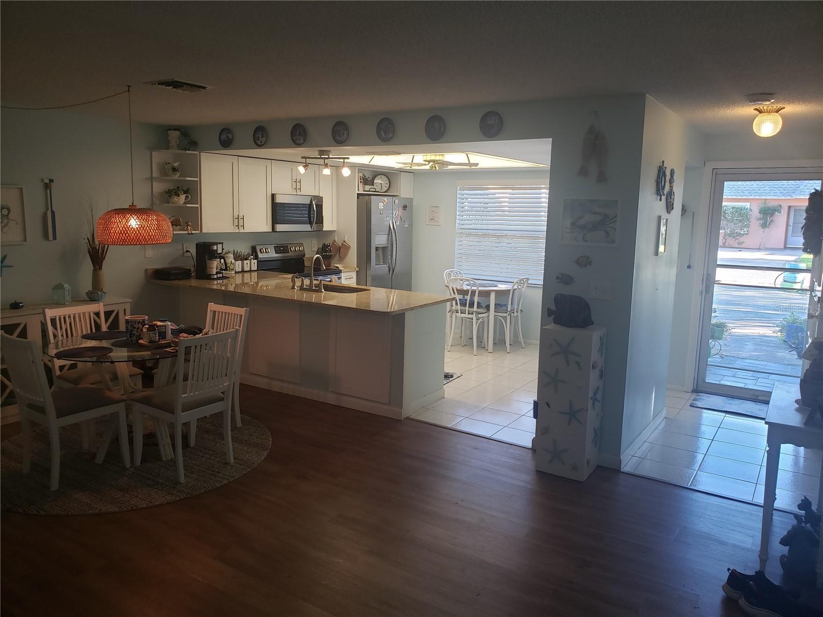 Image 8 of 38 For 9615 Brassie Court