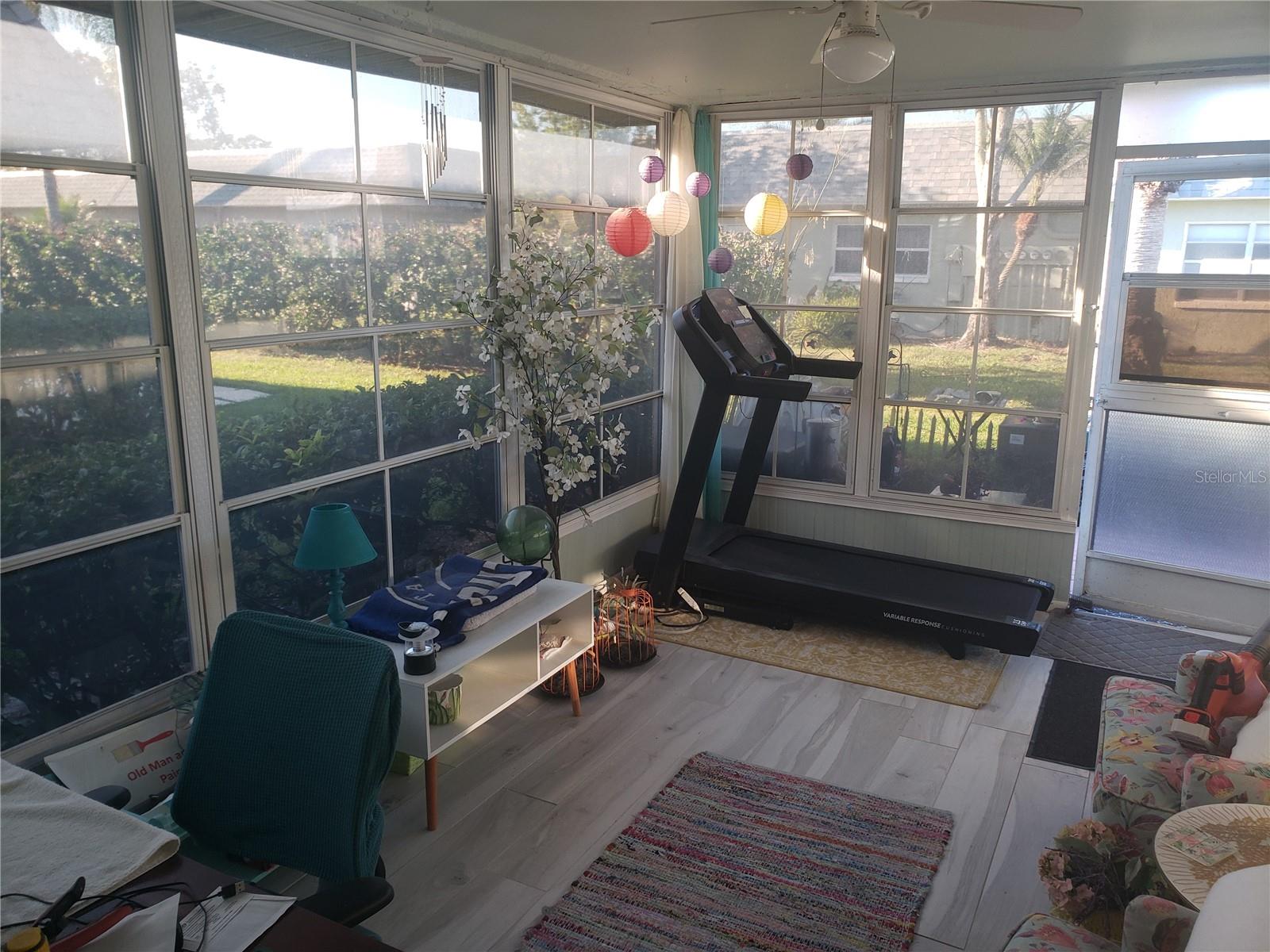 Image 9 of 38 For 9615 Brassie Court