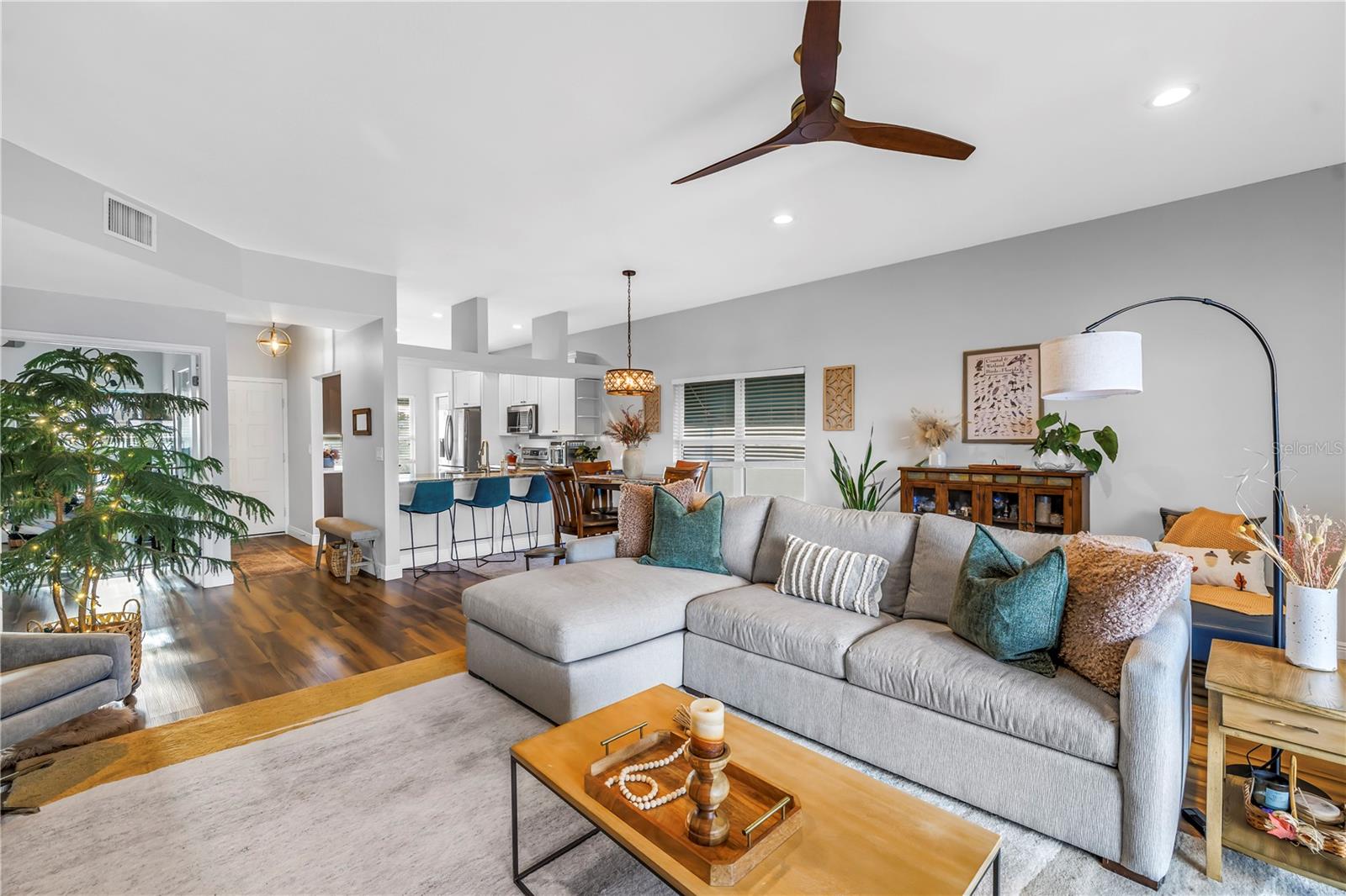 Image 13 of 51 For 6311 99th Way N 11a