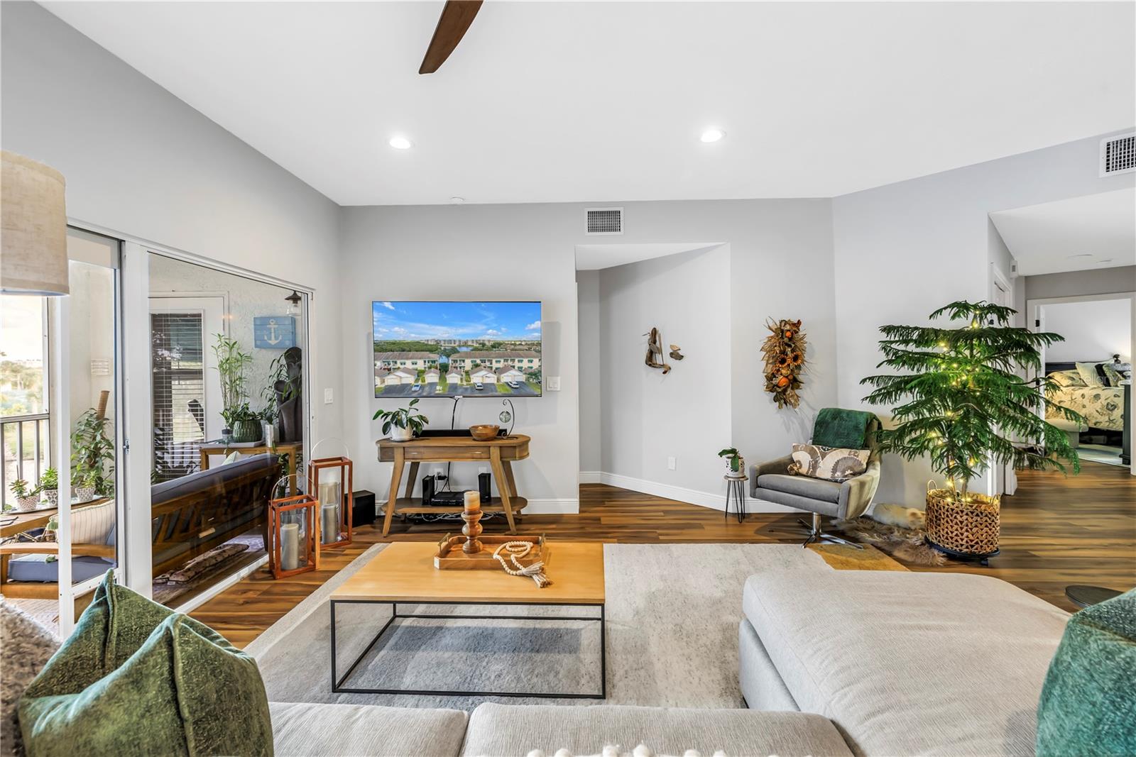 Image 15 of 51 For 6311 99th Way N 11a