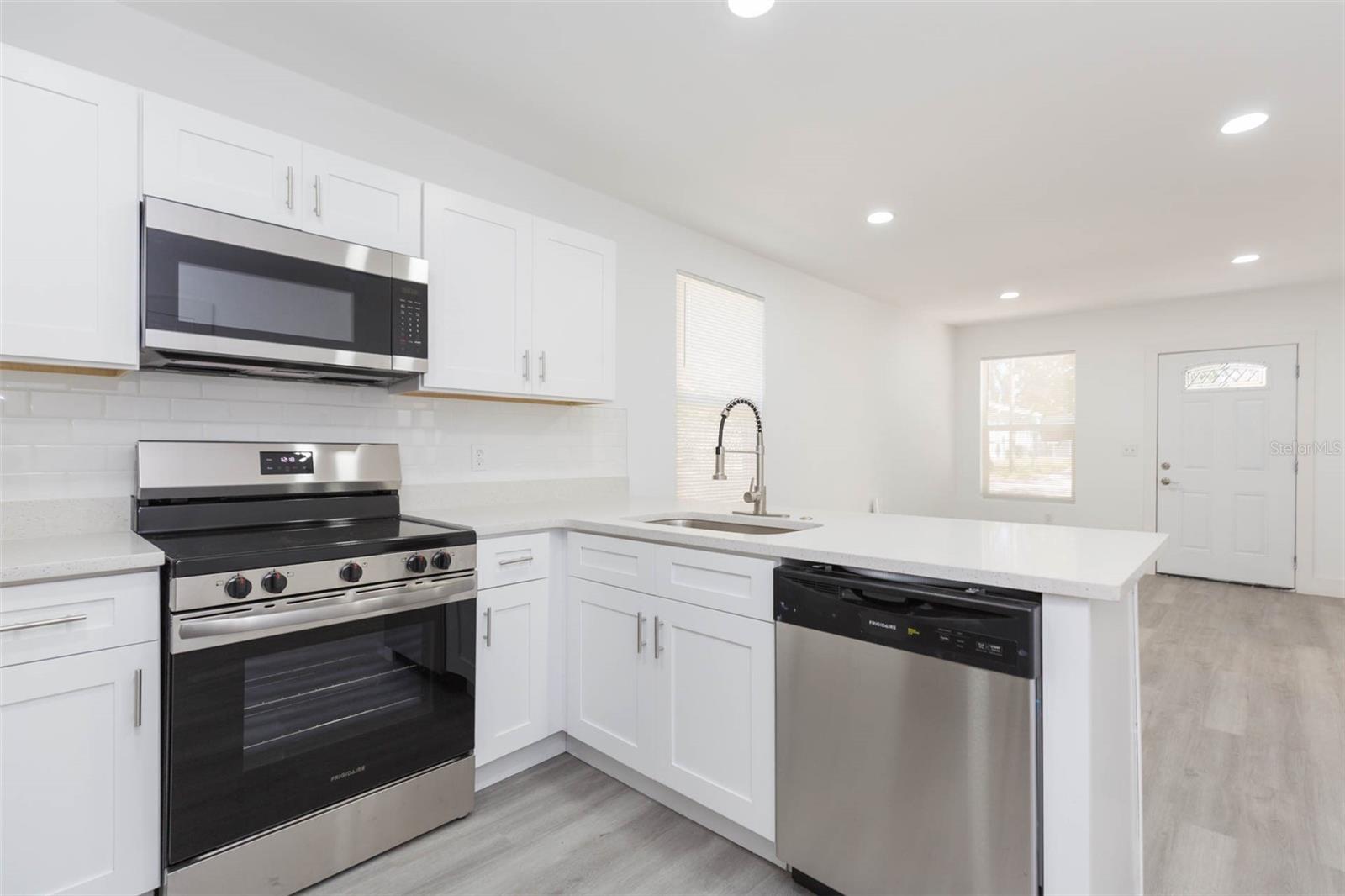 Image 13 of 31 For 8204 10th  