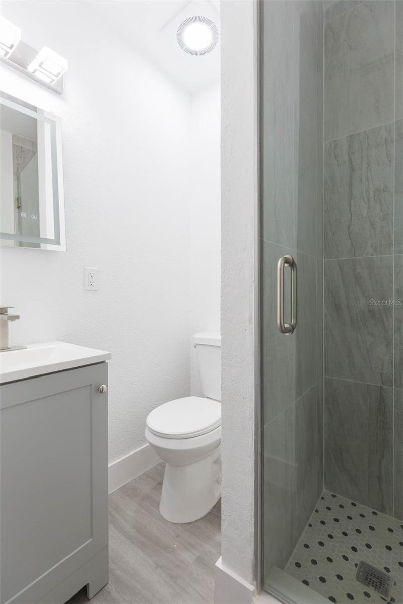 Image 21 of 31 For 8204 10th  