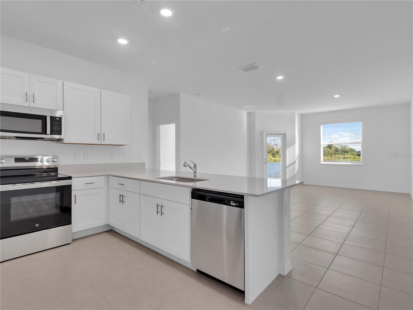 Image 5 of 41 For 8617 Salty Sands Street