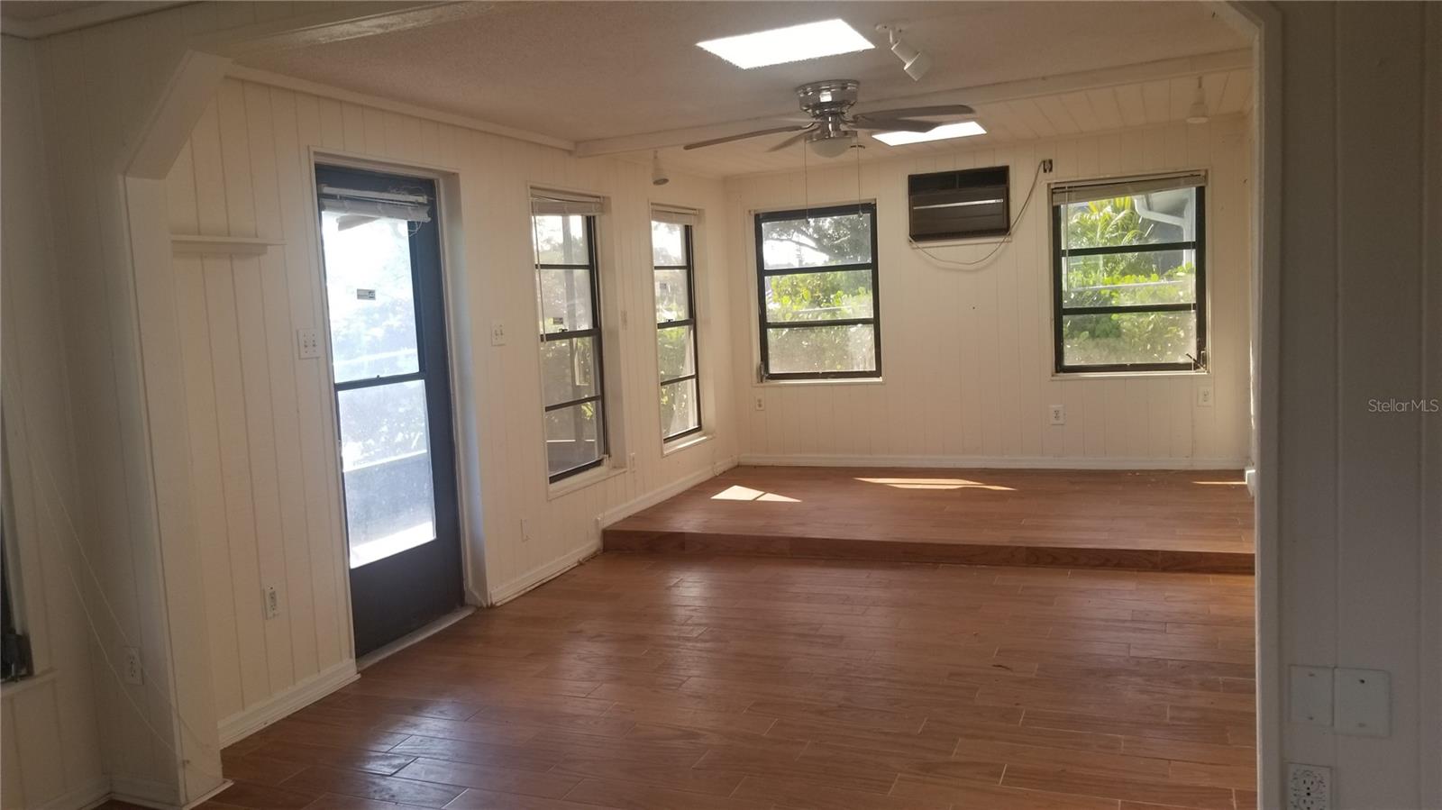 Image 4 of 25 For 4026 Star Island Drive