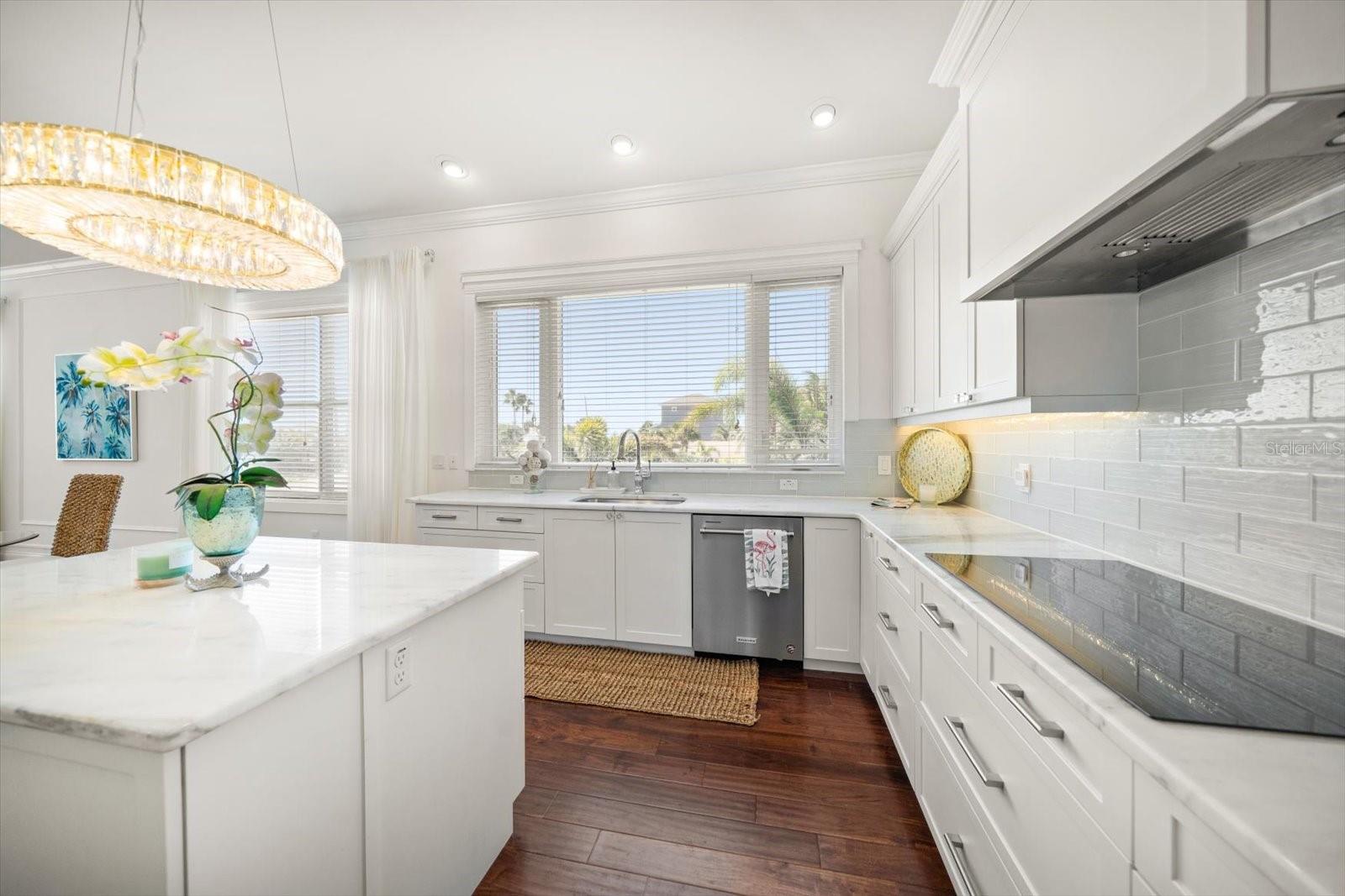 Image 12 of 68 For 109 15th Street