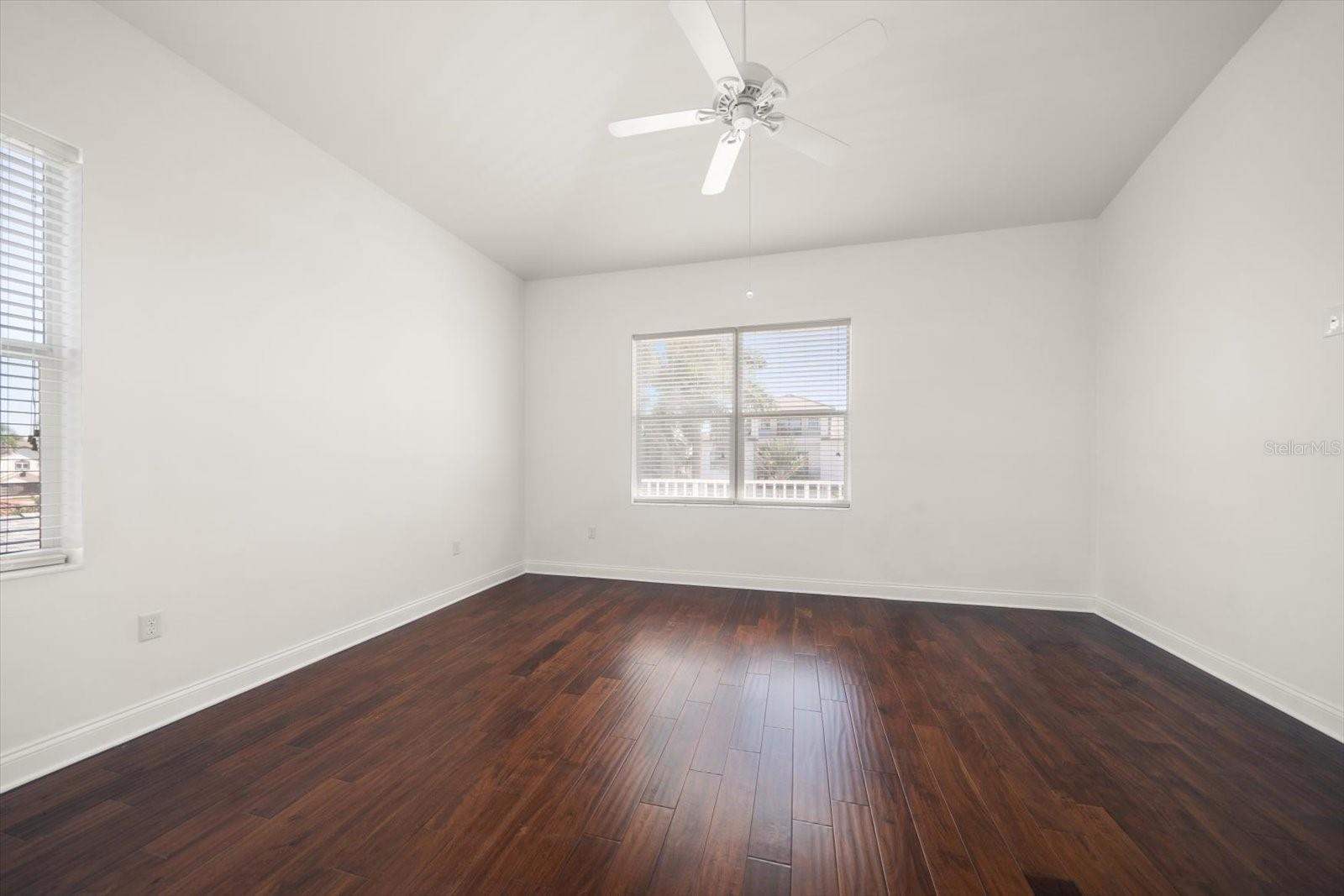 Image 27 of 68 For 109 15th Street