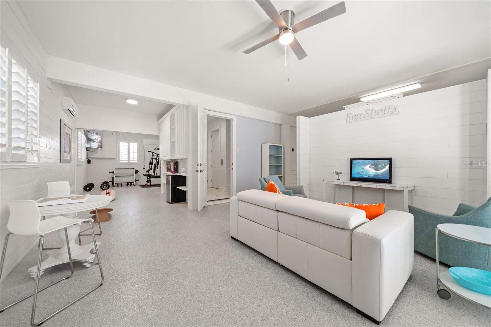 Image 34 of 68 For 109 15th Street