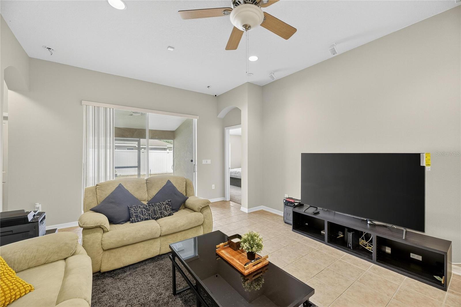 Image 16 of 36 For 424 Down Pine Drive