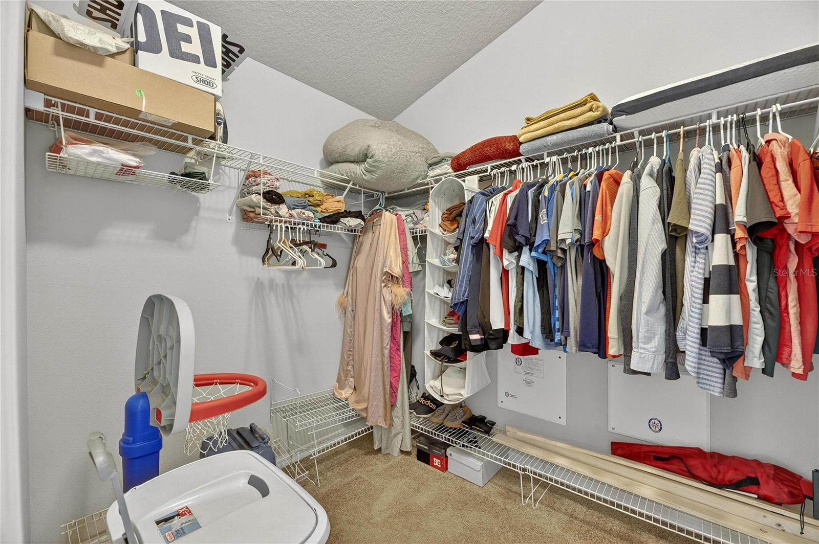 Image 23 of 36 For 424 Down Pine Drive