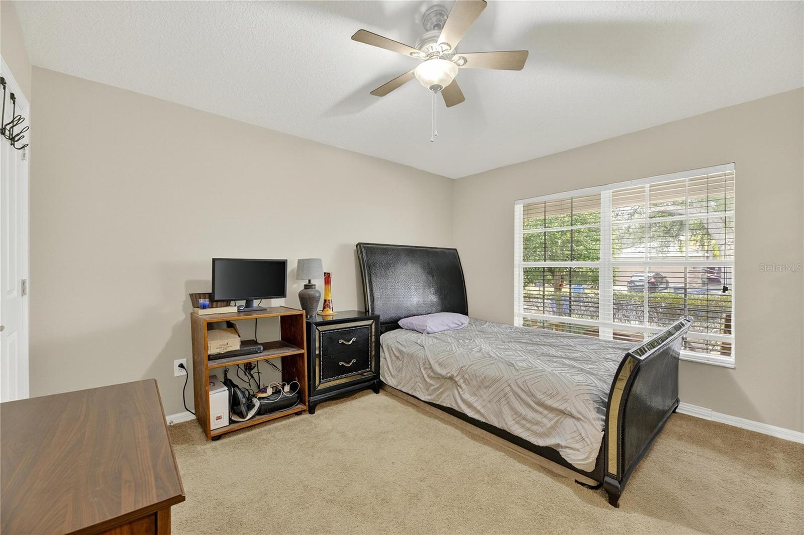 Image 24 of 36 For 424 Down Pine Drive