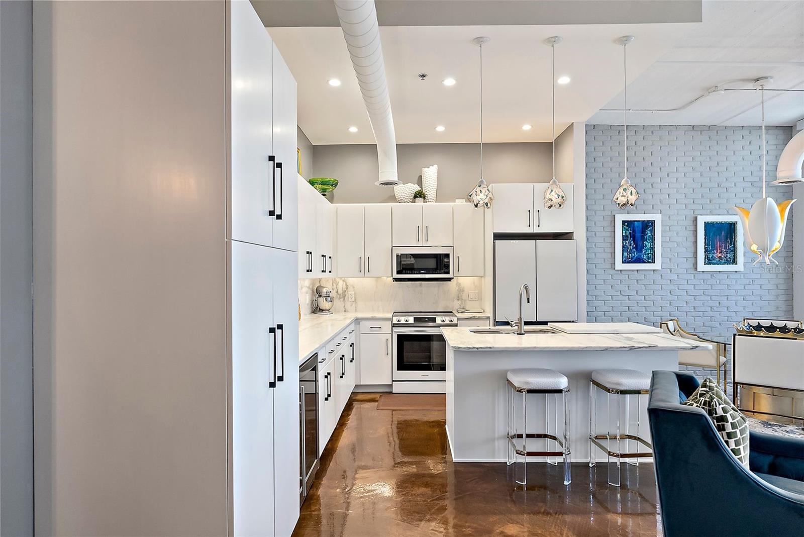 Image 10 of 35 For 175 2nd Street S P-08