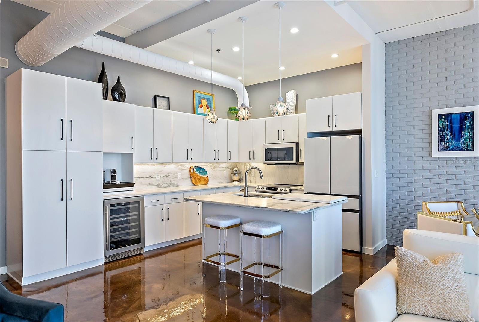 Image 9 of 35 For 175 2nd Street S P-08