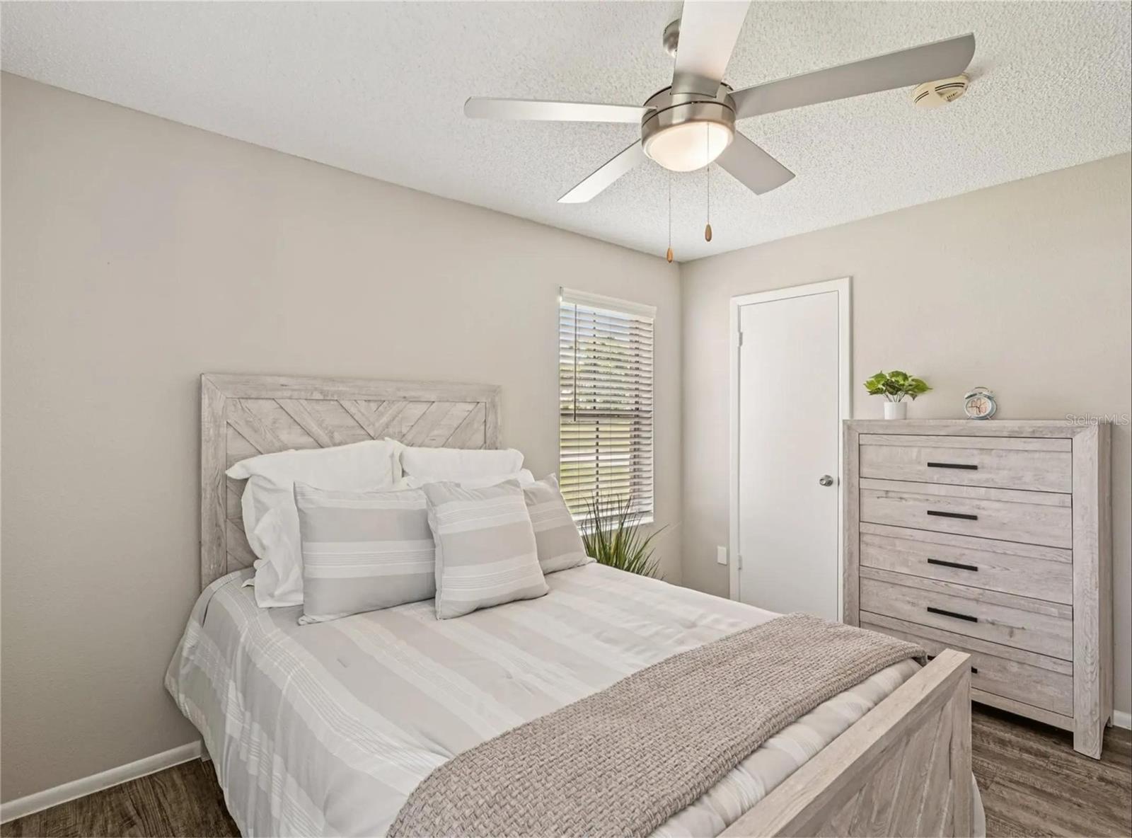 Image 4 of 7 For 1001 Center Road