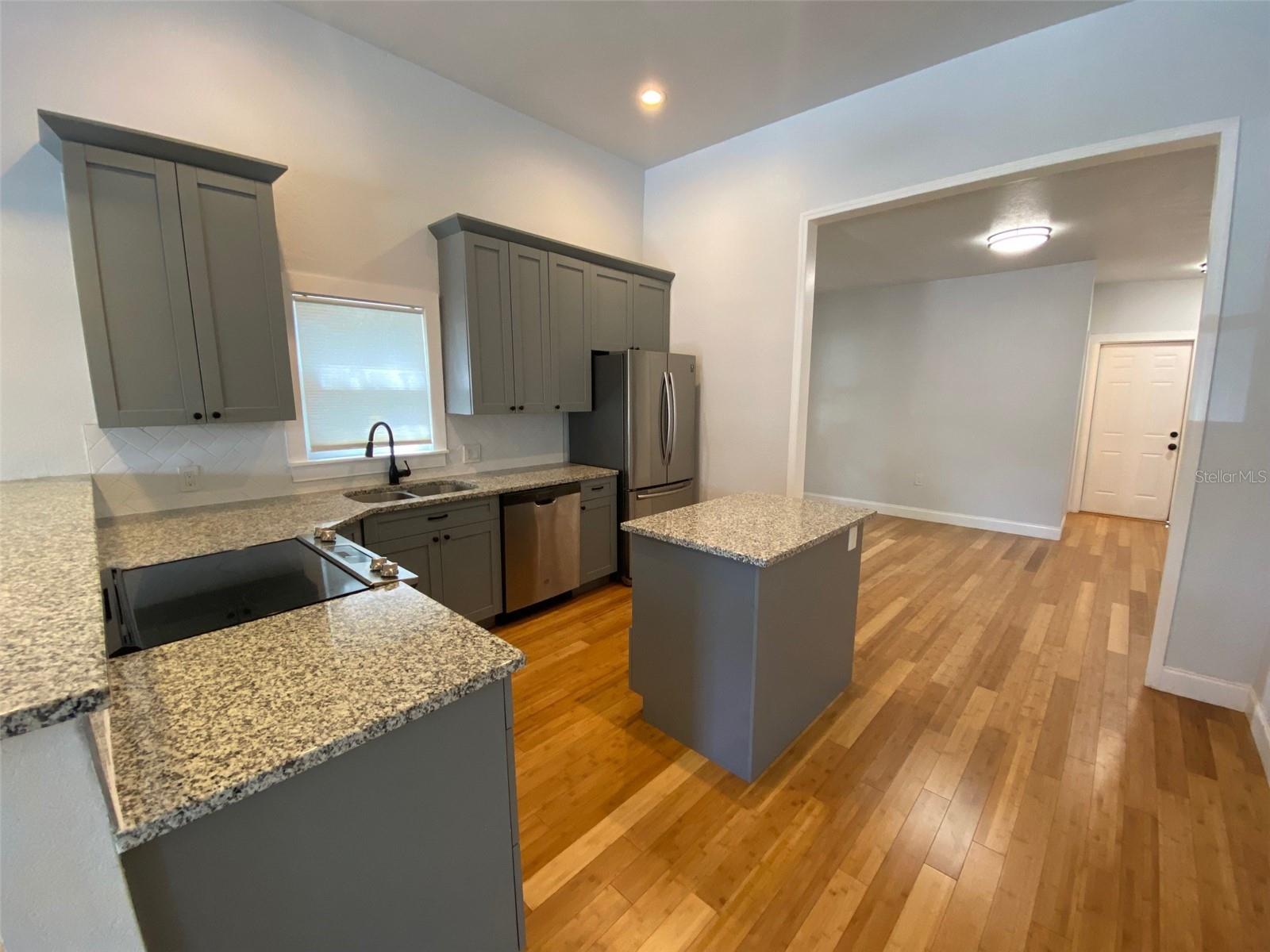 Image 5 of 21 For 2316 12th Avenue