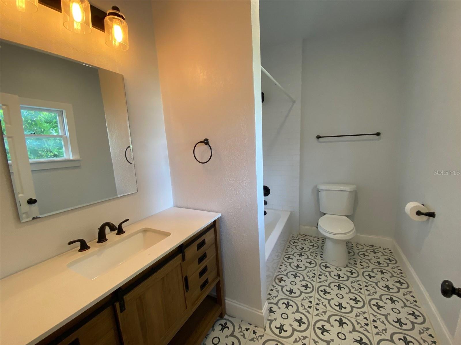 Image 9 of 21 For 2316 12th Avenue