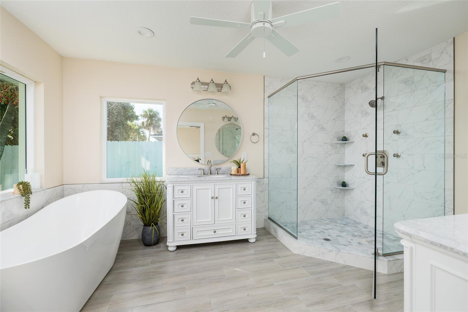 Image 23 of 39 For 1440 Sea Gull Drive S