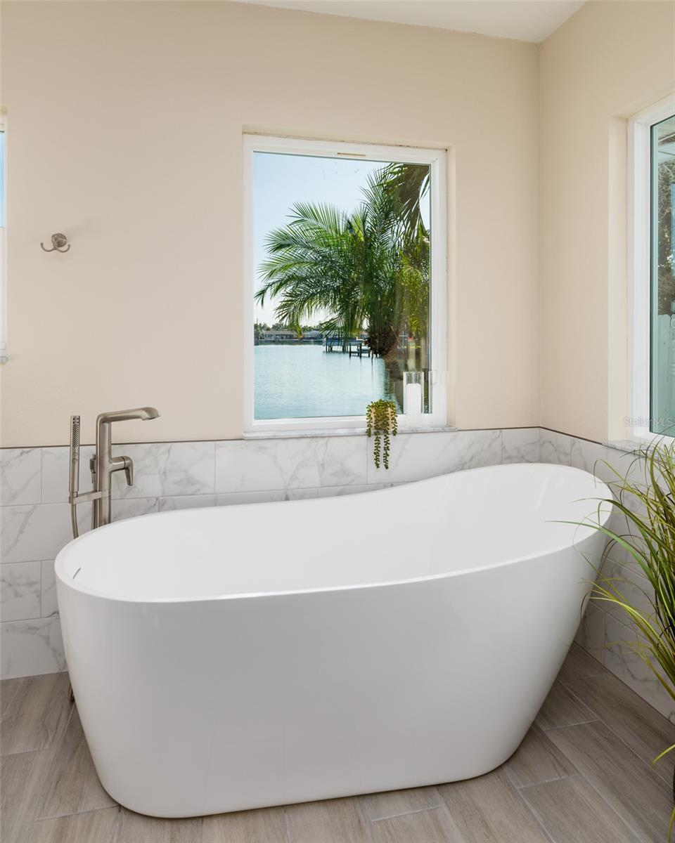 Image 24 of 39 For 1440 Sea Gull Drive S