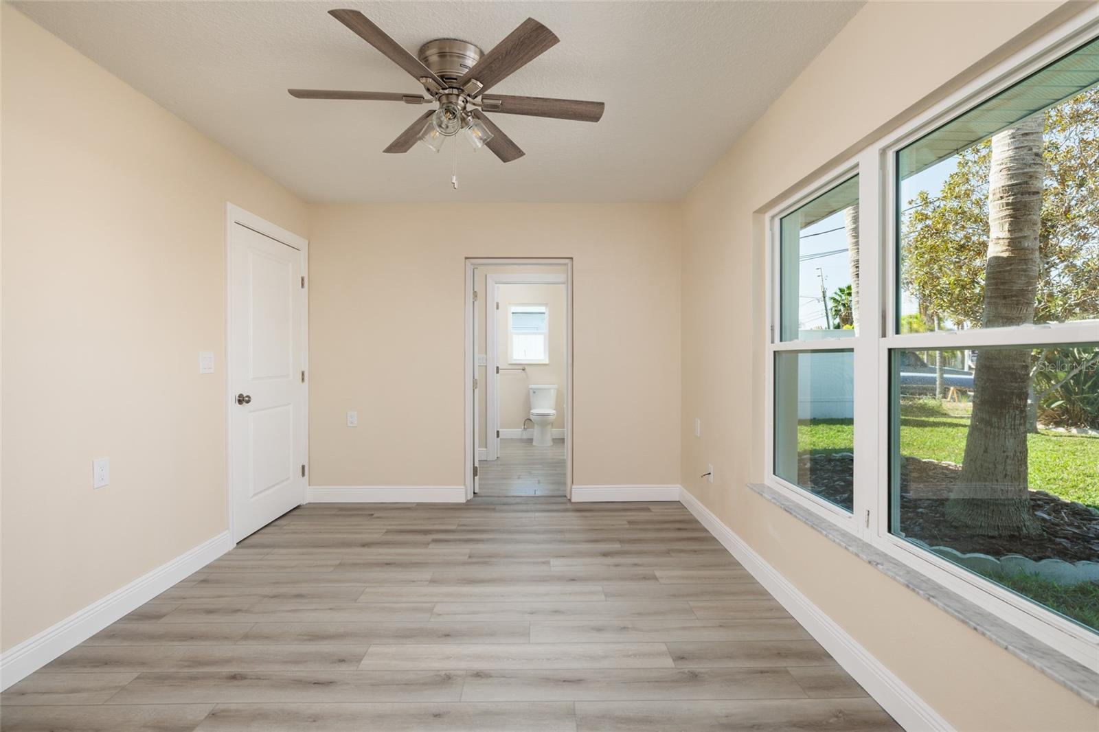 Image 28 of 39 For 1440 Sea Gull Drive S