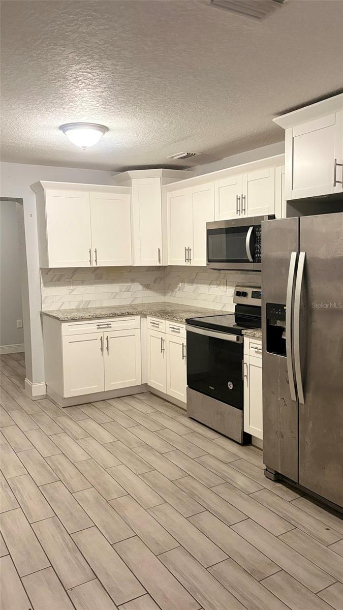 Image 14 of 16 For 2519 39th Avenue N