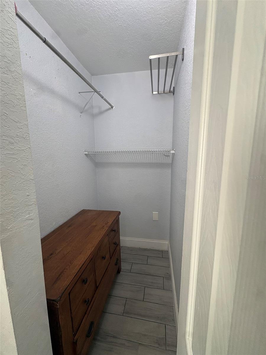 Image 2 of 16 For 2519 39th Avenue N