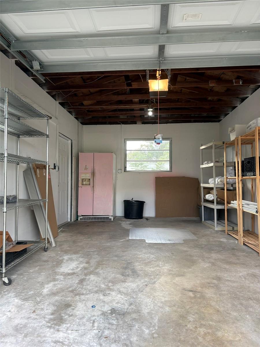 Image 3 of 16 For 2519 39th Avenue N