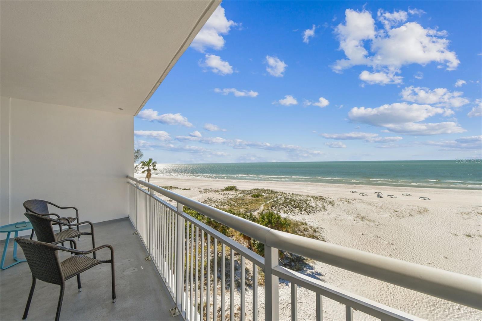 Image 2 of 67 For 10116 Gulf Boulevard 502w