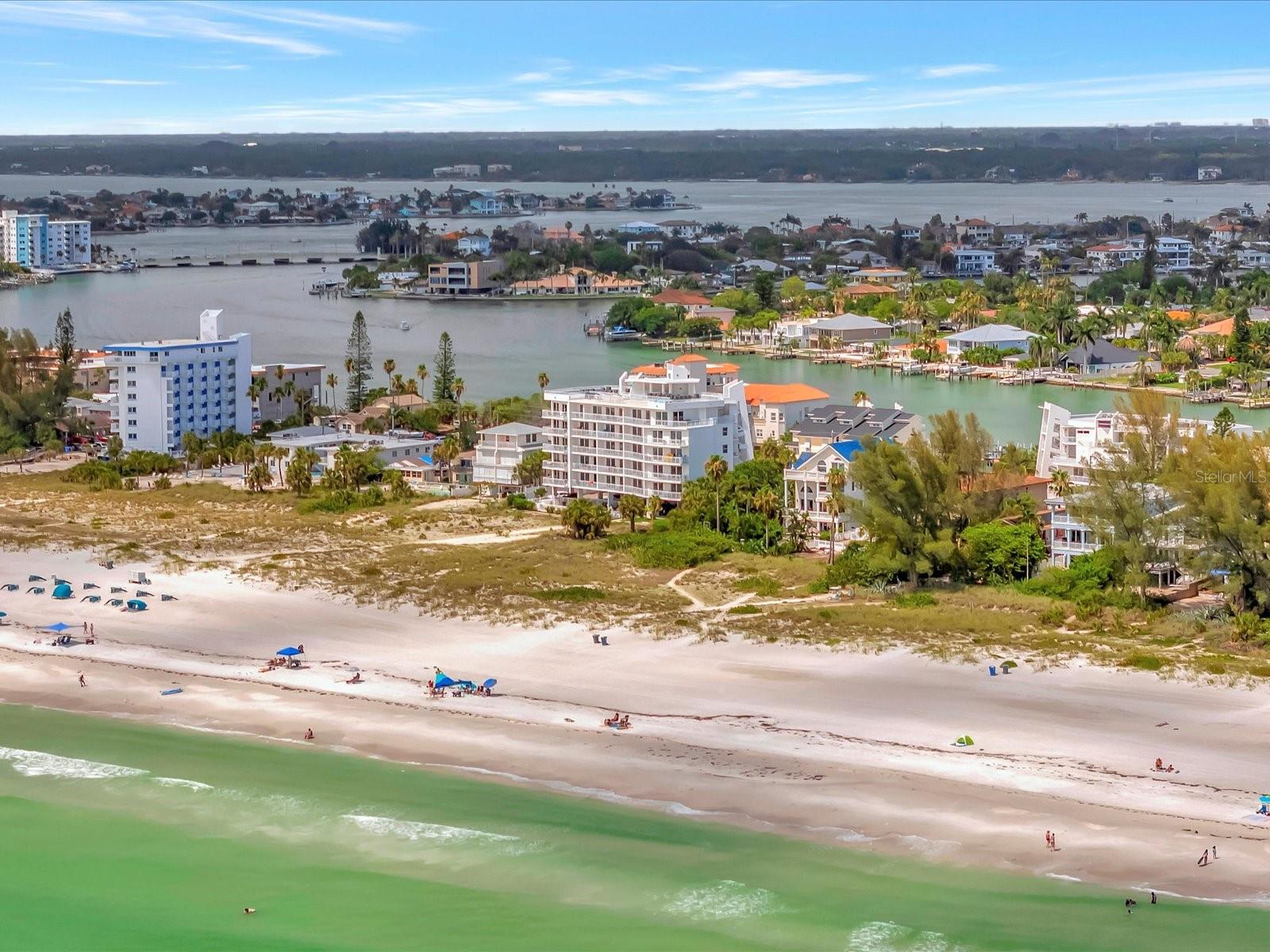 Image 6 of 67 For 10116 Gulf Boulevard 502w