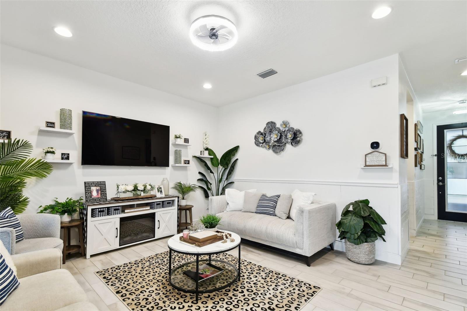 Image 17 of 91 For 12643 Horseshoe Bend Drive