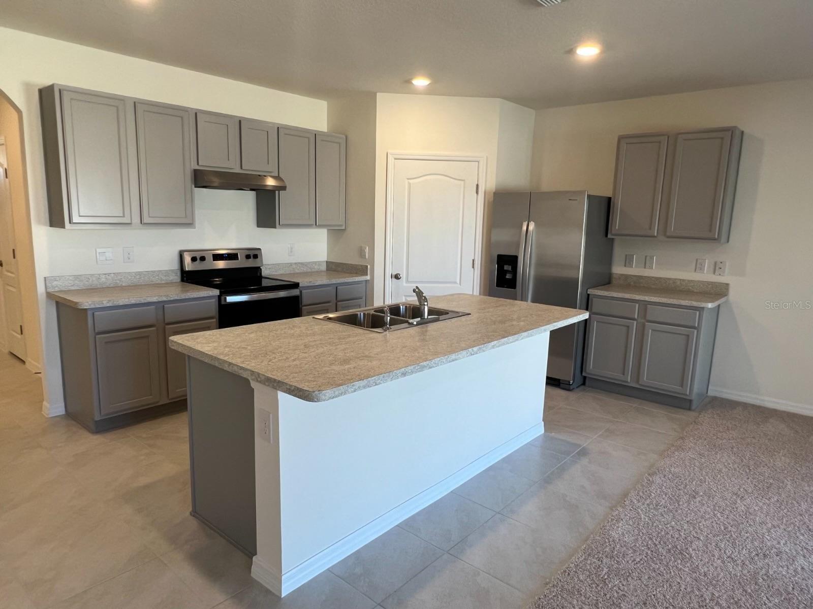 Image 11 of 21 For 528 Boardwalk Avenue