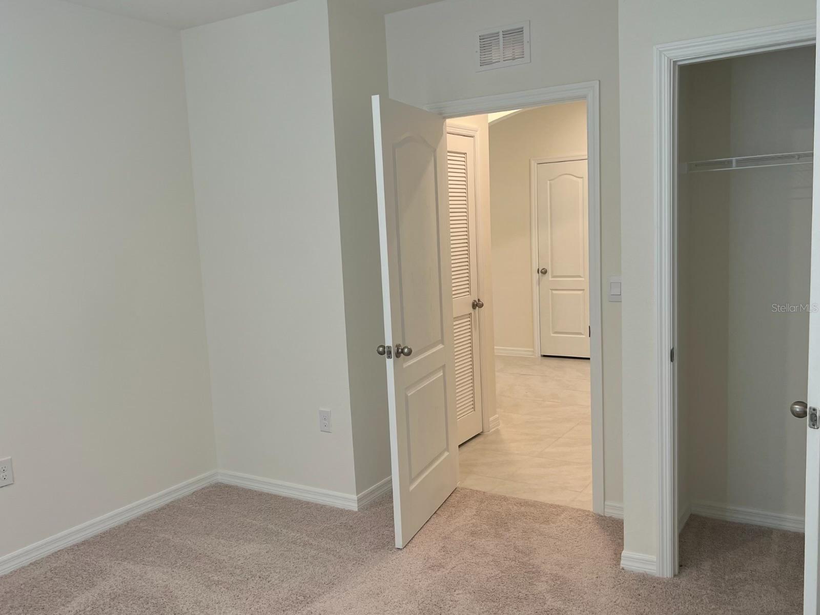 Image 5 of 21 For 528 Boardwalk Avenue