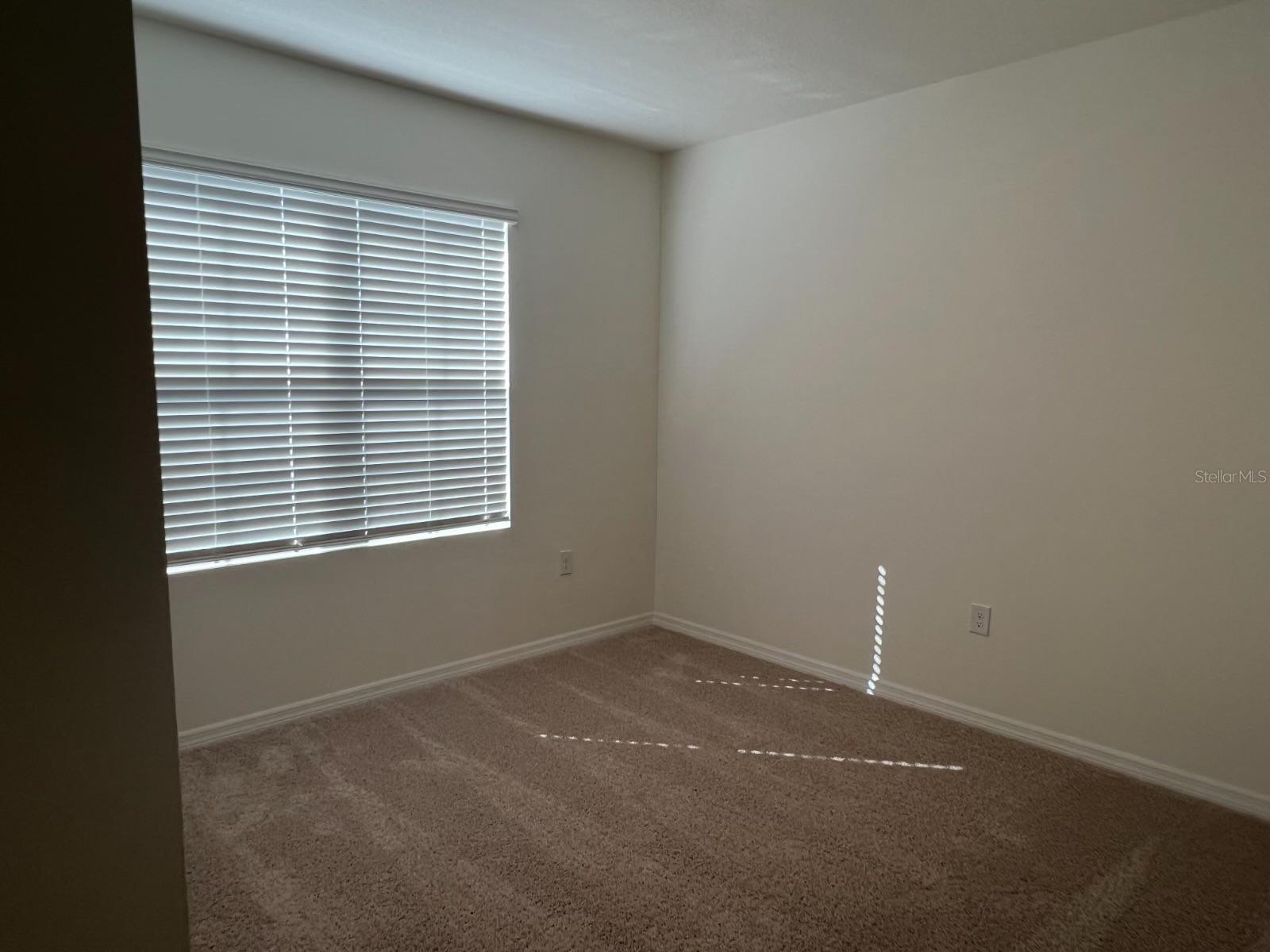 Image 7 of 21 For 528 Boardwalk Avenue