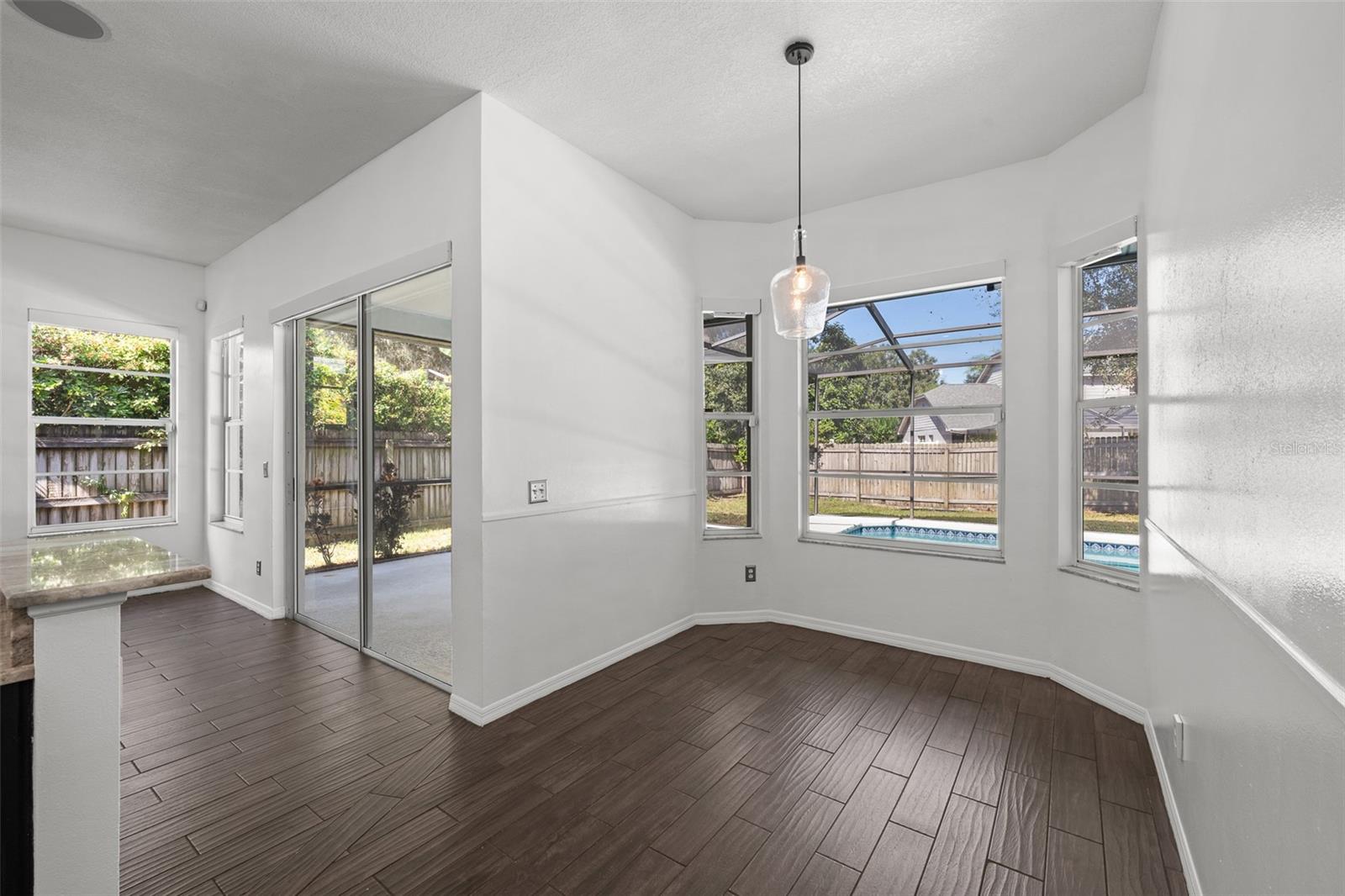 Image 16 of 50 For 4214 Kipling Avenue