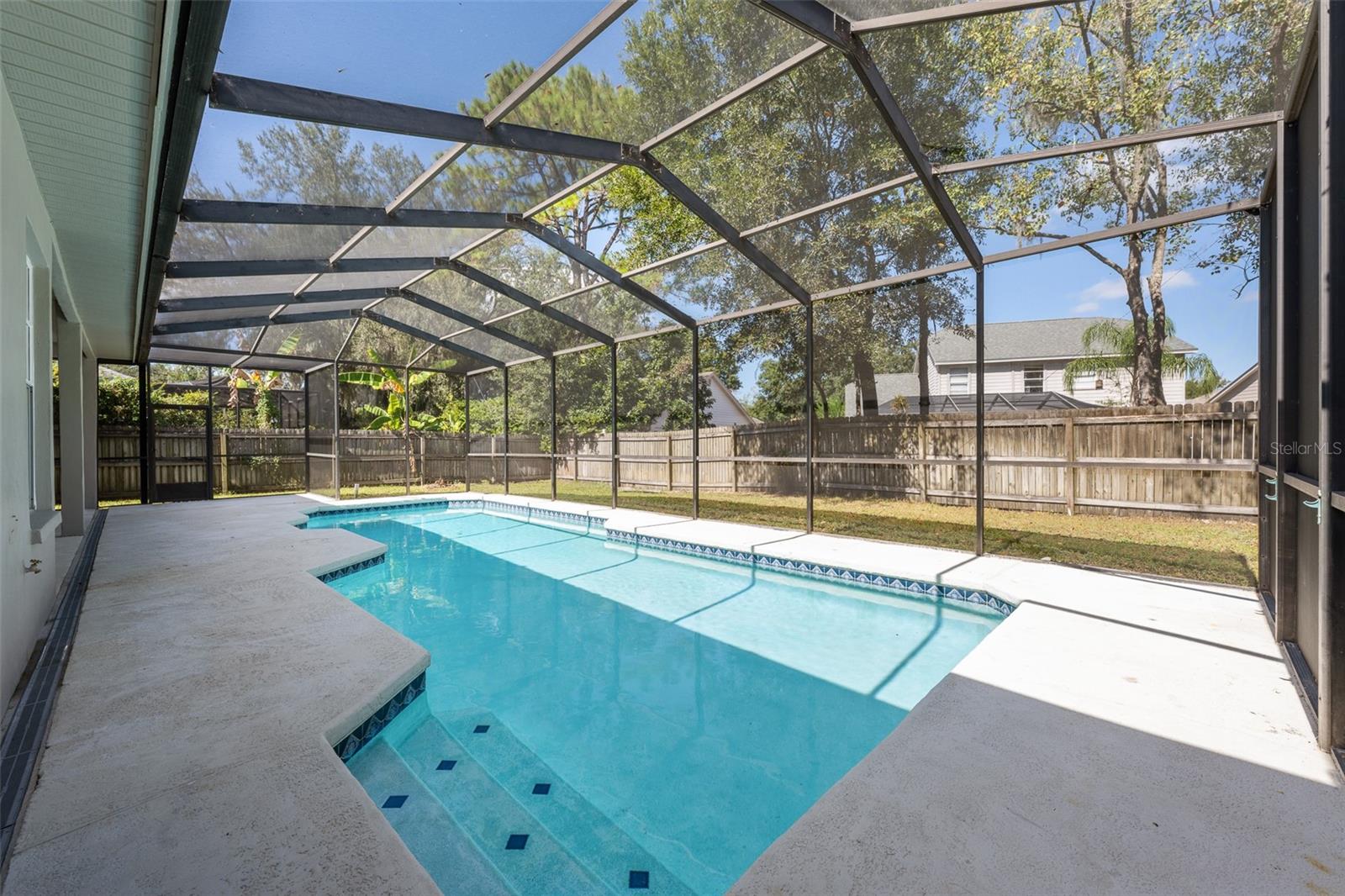 Image 3 of 50 For 4214 Kipling Avenue