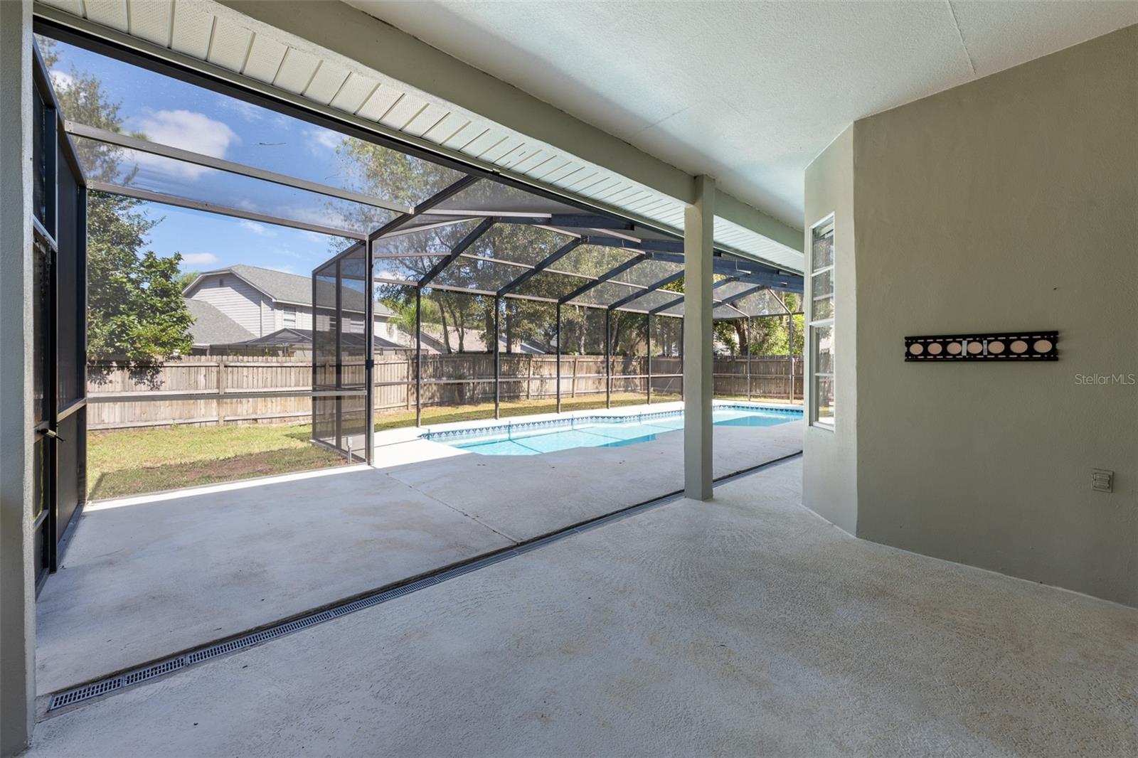 Image 33 of 50 For 4214 Kipling Avenue