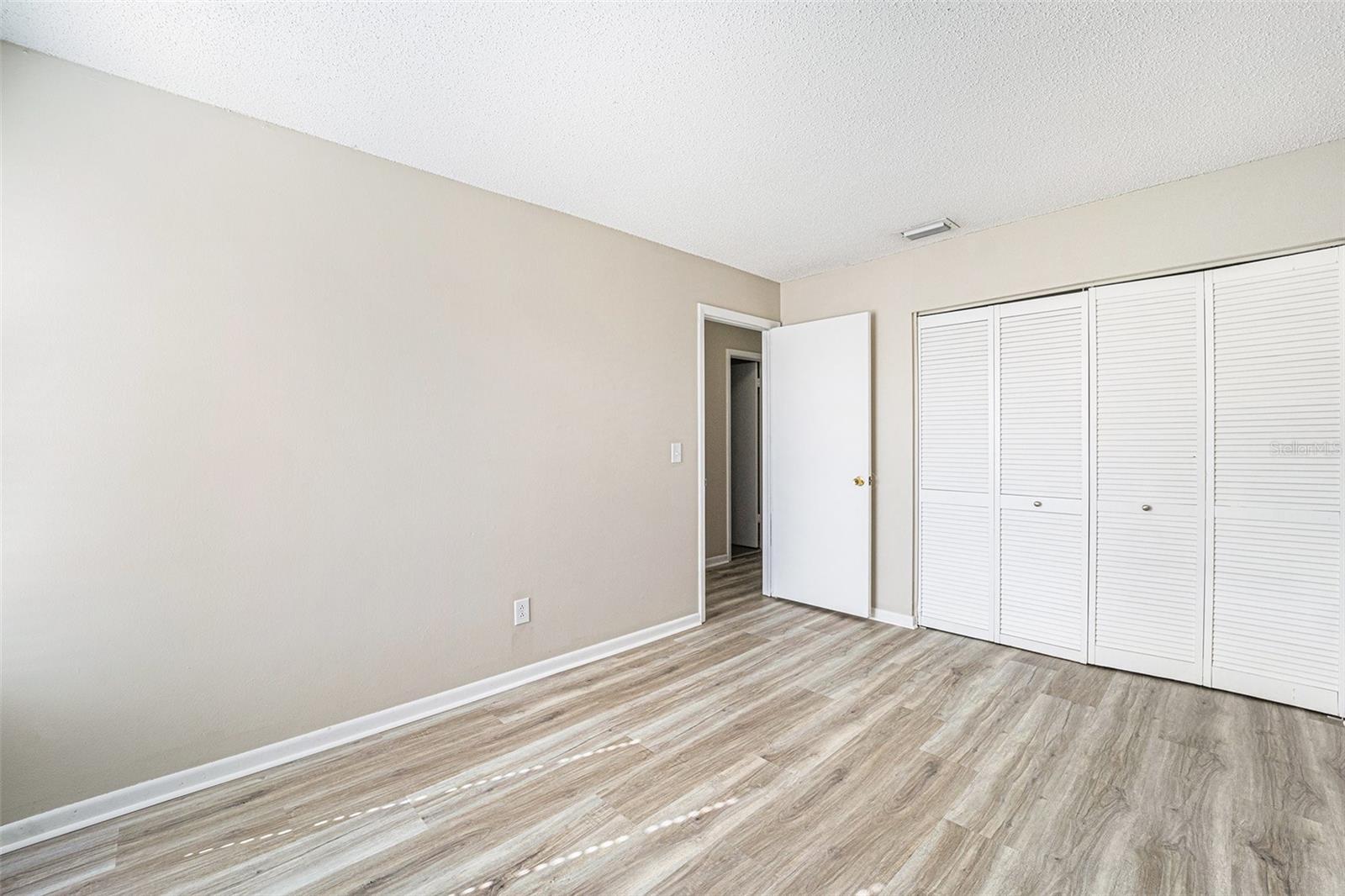 Image 21 of 26 For 10315 Fernbrook Lane