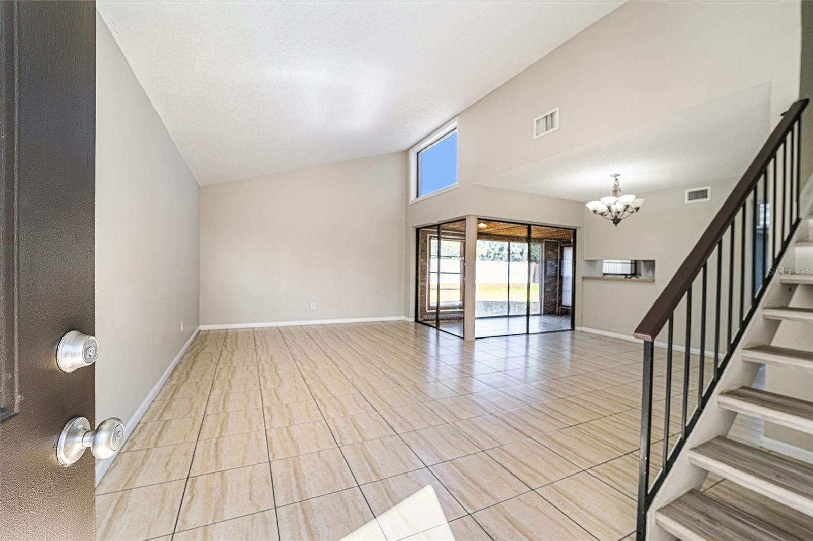 Image 4 of 26 For 10315 Fernbrook Lane