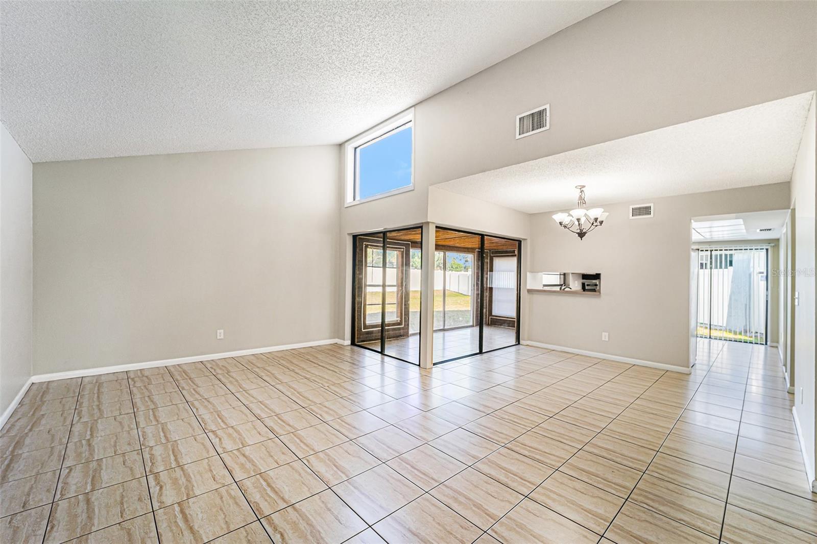 Image 5 of 26 For 10315 Fernbrook Lane