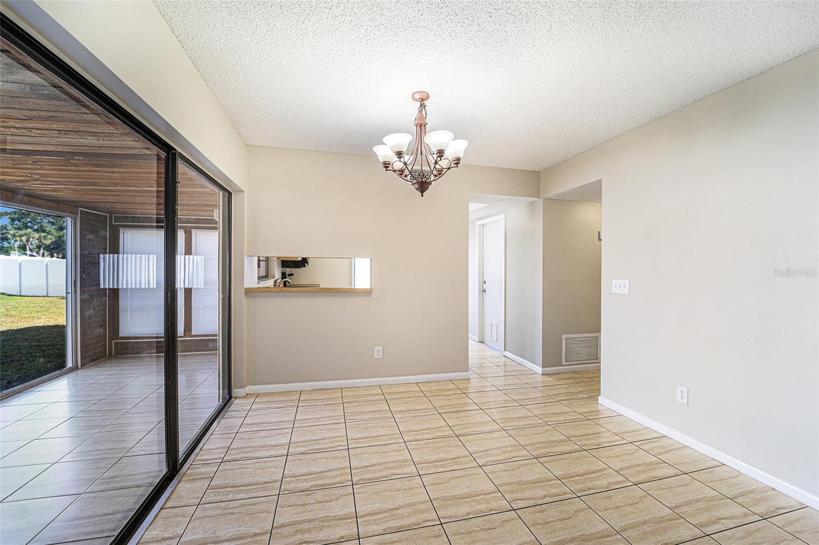 Image 6 of 26 For 10315 Fernbrook Lane