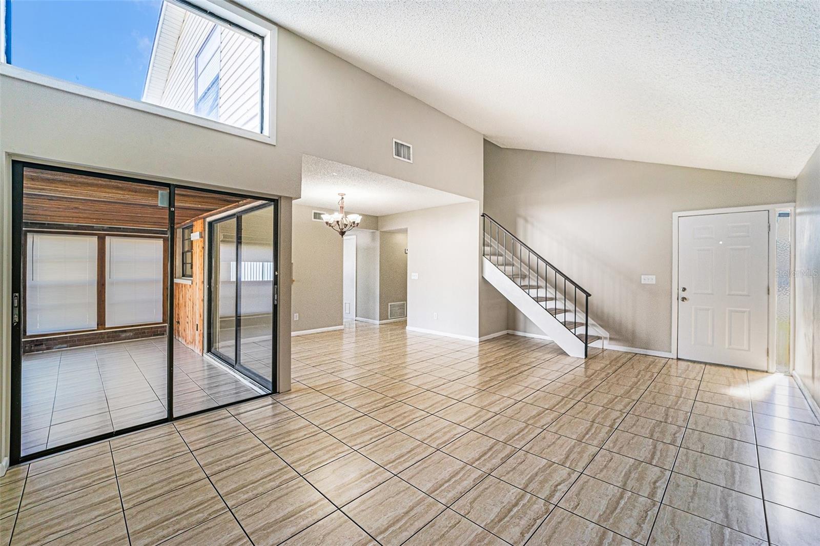 Image 7 of 26 For 10315 Fernbrook Lane