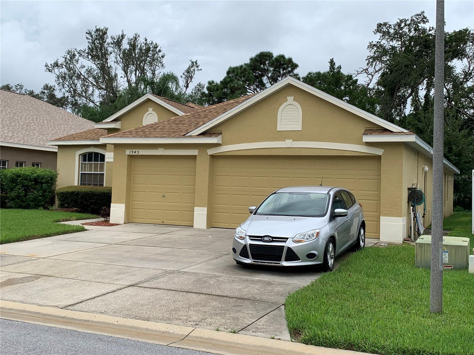 Image 2 of 23 For 1945 Blue River Road