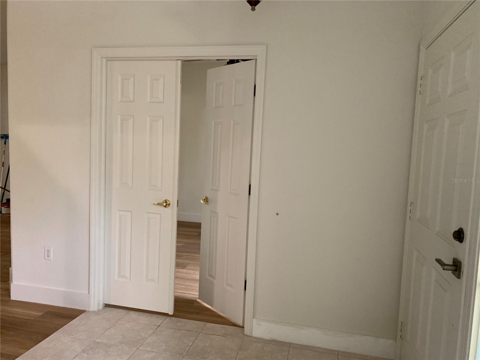 Image 20 of 23 For 1945 Blue River Road