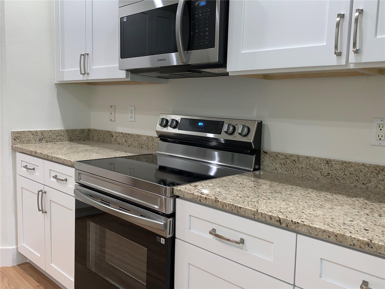 Image 5 of 23 For 1945 Blue River Road