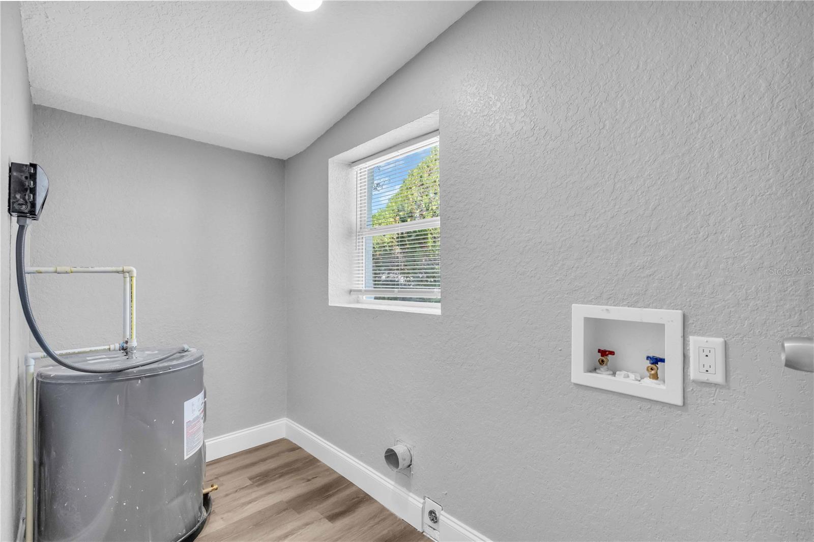 Image 16 of 23 For 4536 12th Avenue S