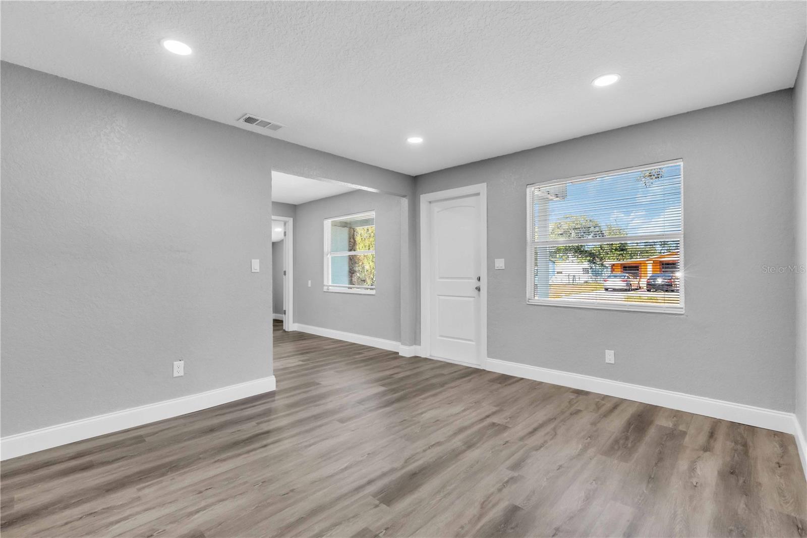 Image 7 of 23 For 4536 12th Avenue S