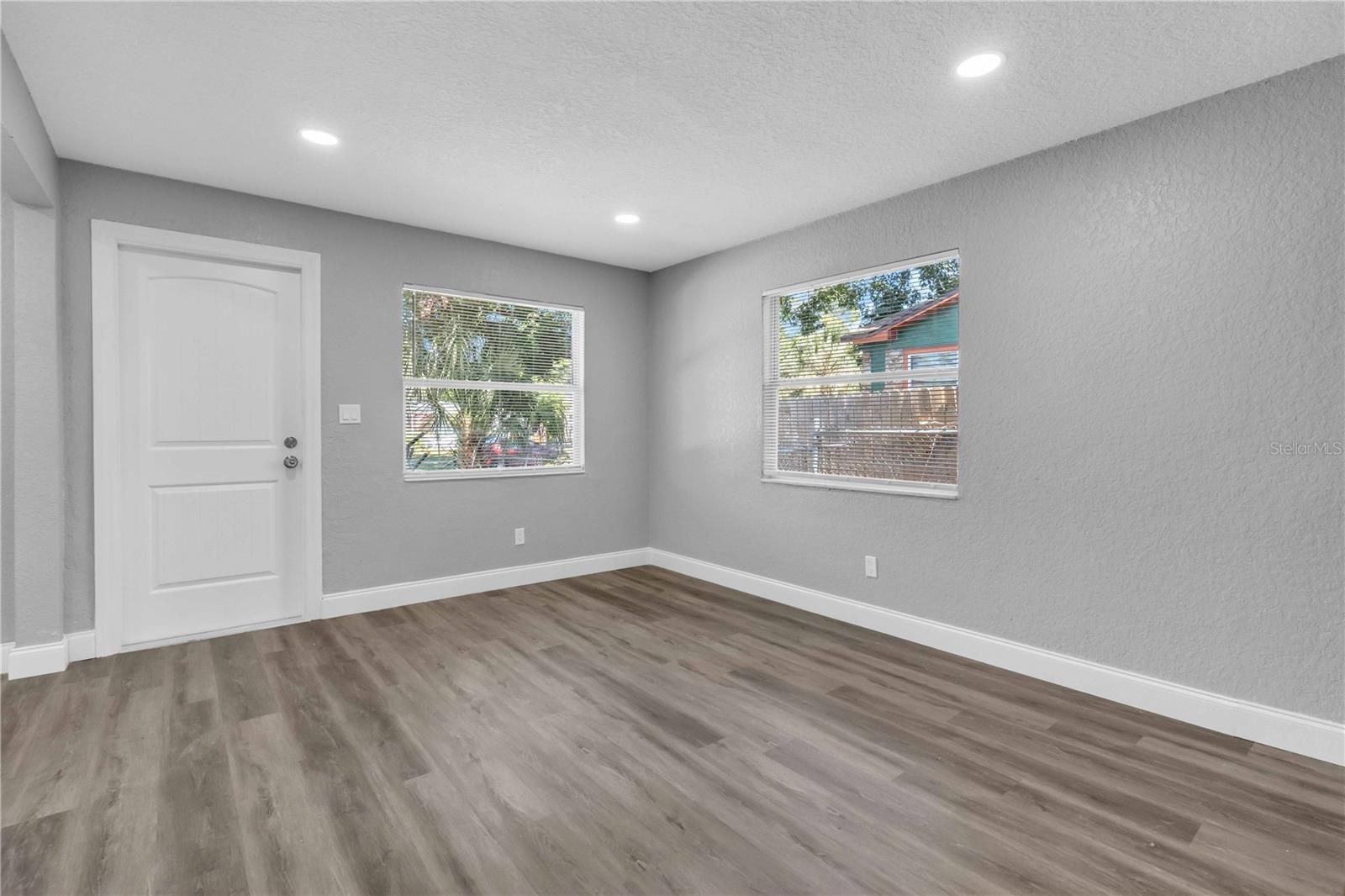 Image 8 of 23 For 4536 12th Avenue S