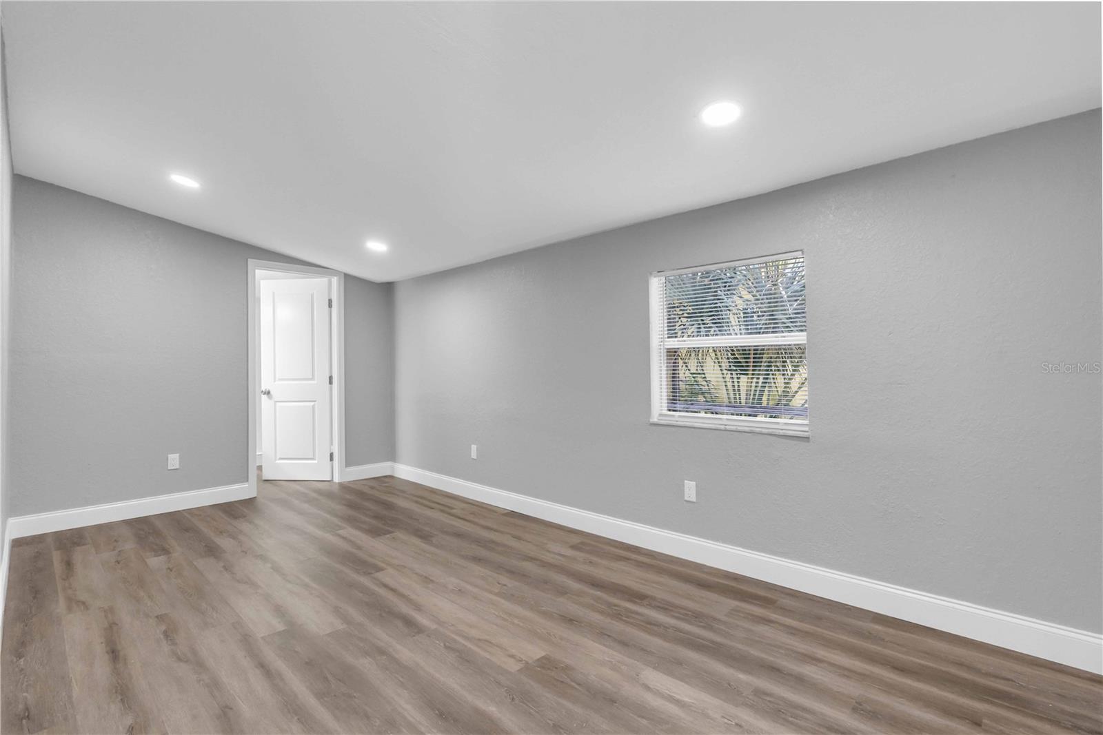 Image 9 of 23 For 4536 12th Avenue S