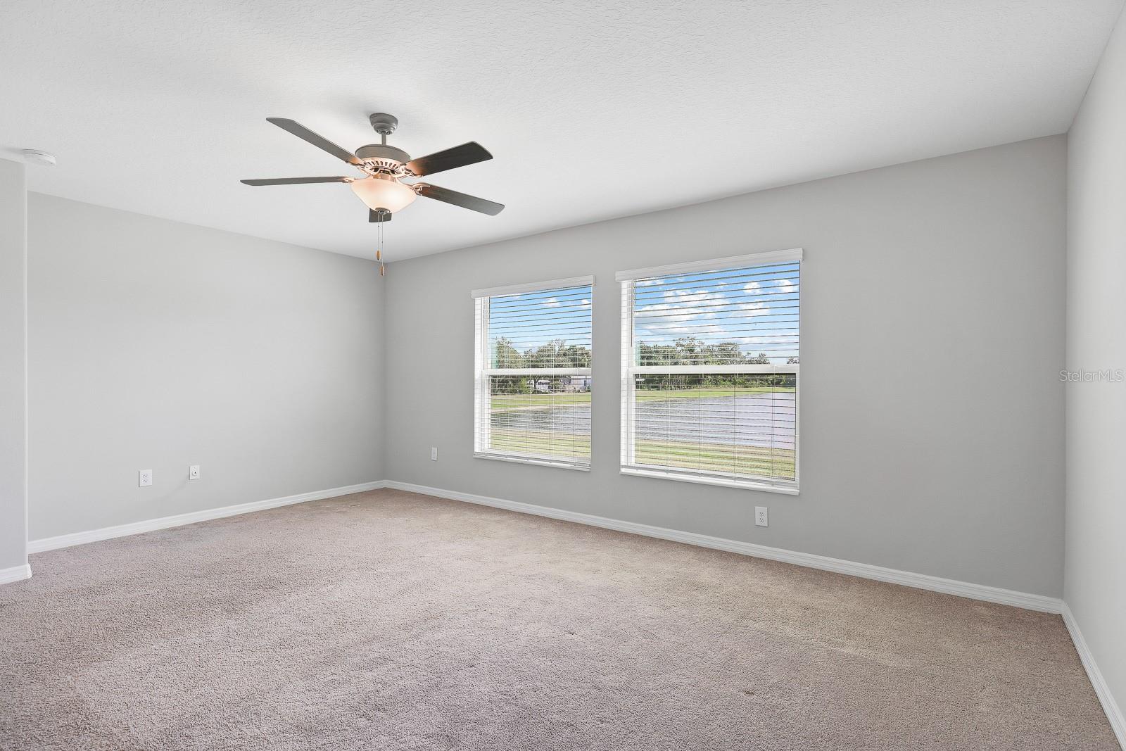 Image 26 of 46 For 190 Rain Berry Avenue