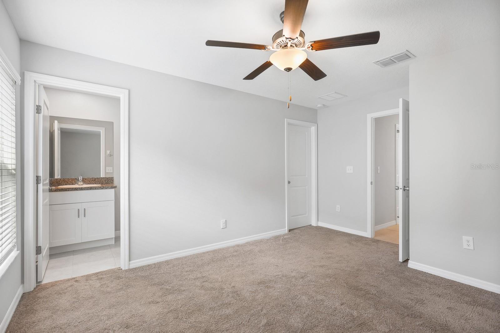 Image 32 of 46 For 190 Rain Berry Avenue